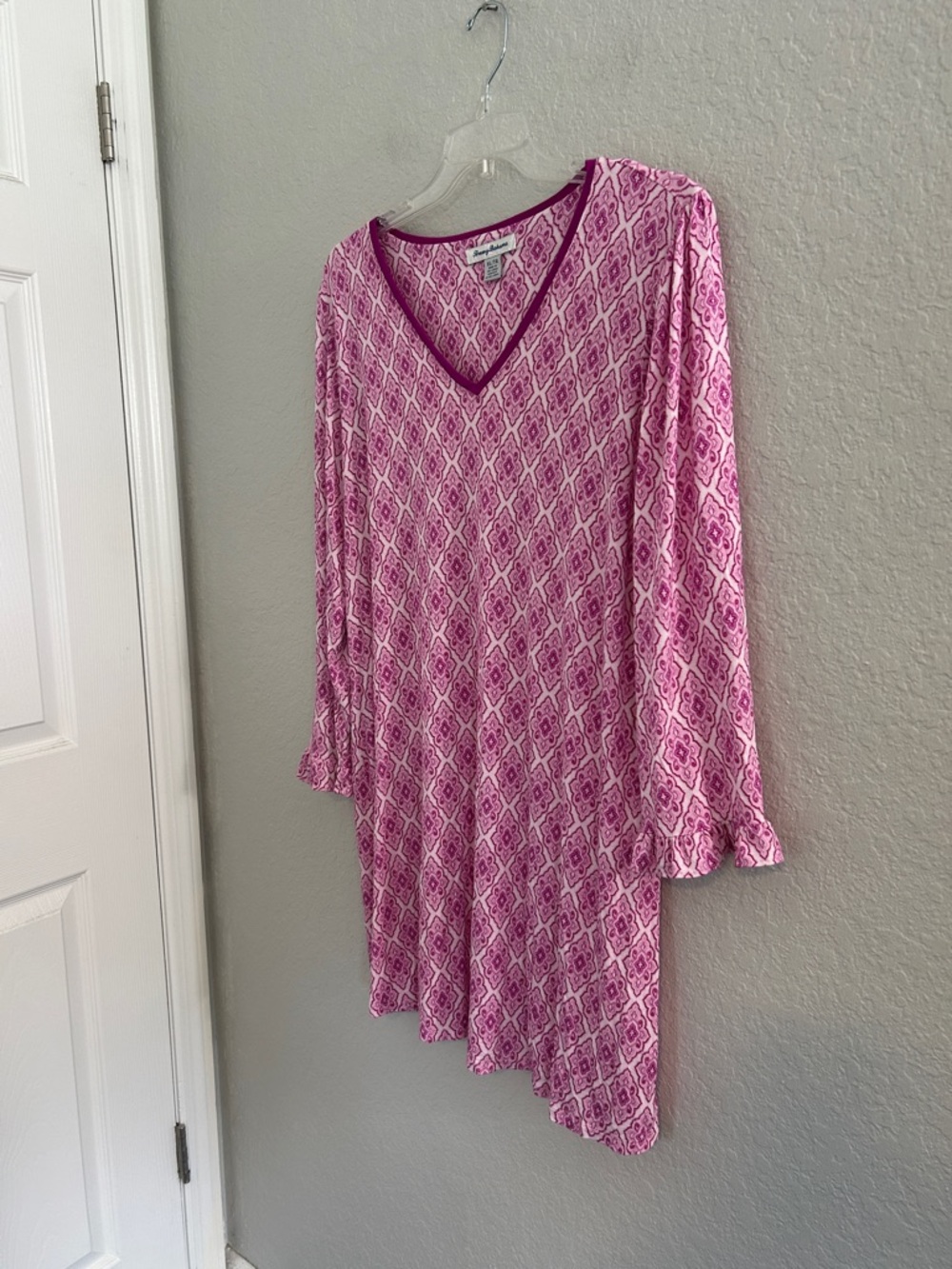 Tommy Bahama super soft PJ - Picture 2 of 5